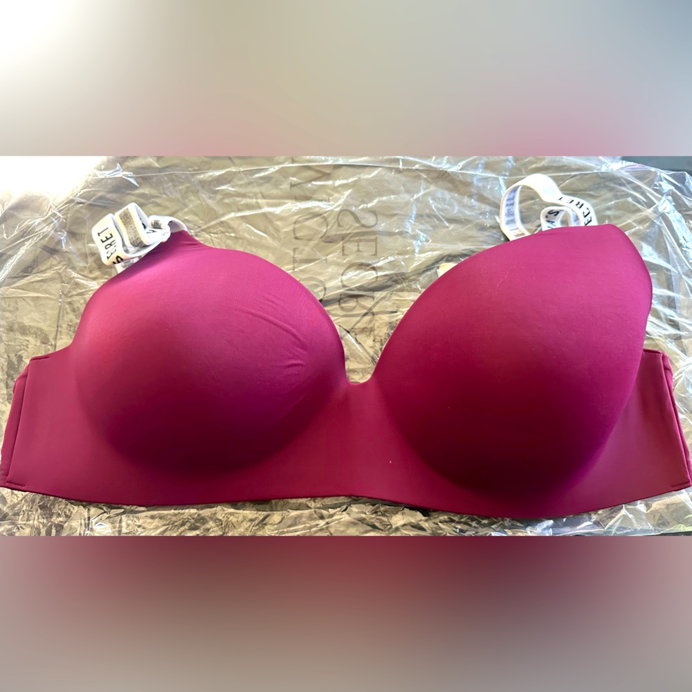 New! Victoria’s Secret Lightly Lined Wireless Bra 36DD